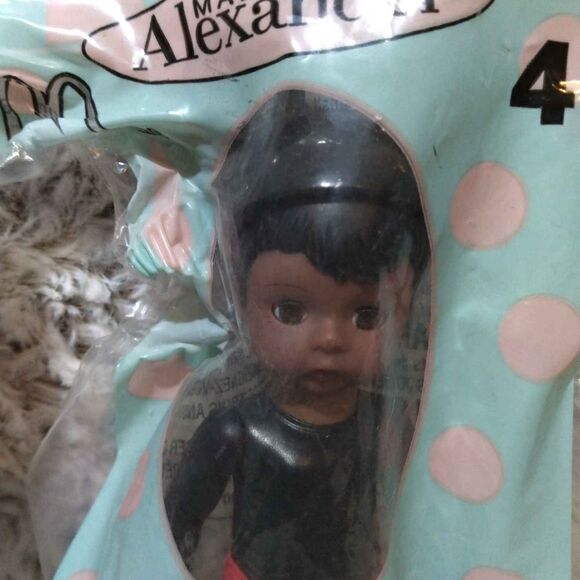 3 madame Alexander, McDonald's dolls. 2 Wendy dolls as Minnie, 1 Mickey - Picture 8 of 12